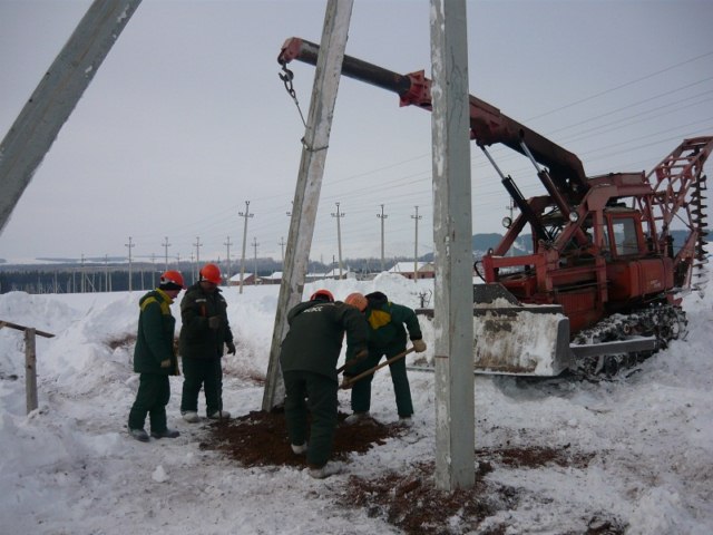 Аварийно-восстановительные работы по ликвидации последствий аномальных природных явлений в январе 2010г. на объектах Арзамаских электрических сетей.